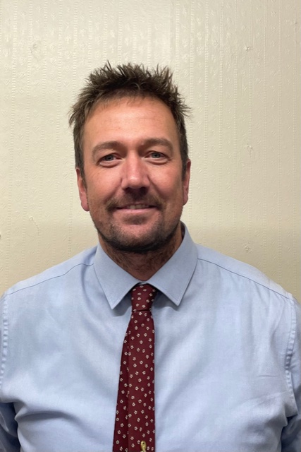Mr M Sadler